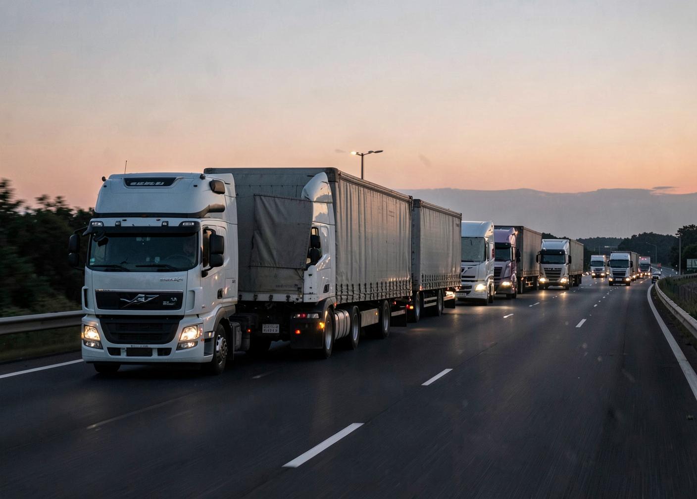 Illustration de camions de fret sur autoroute